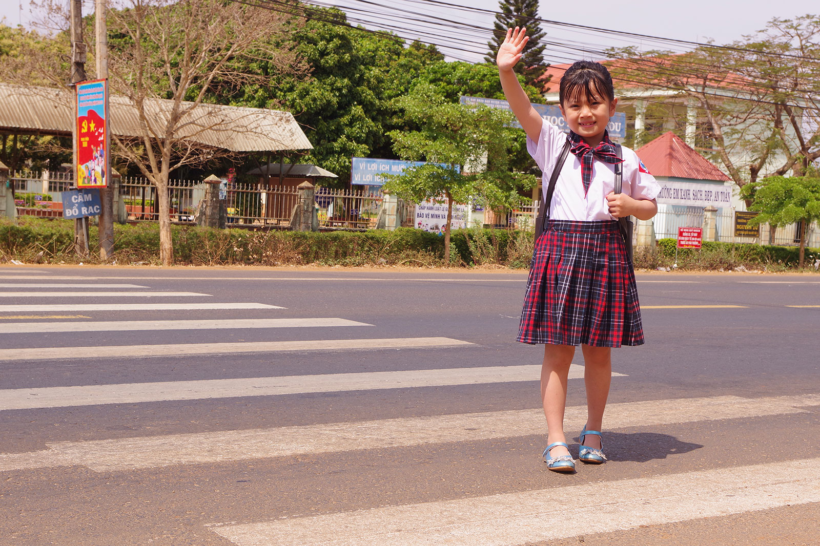 The Slow Zones, Safe Zones programme has been rolled out to transform infrastructure across all 31 primary schools in Pleiku City.