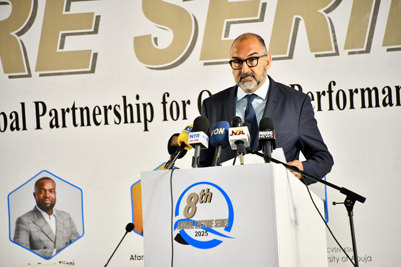 Saul Billingsley delivered the 8th Annual Lecture.