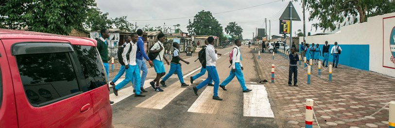 Kids crossing road - Lusaka
