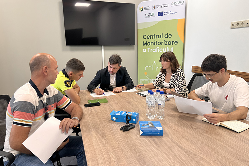 Auto Club ACM brought together technical expertise with the General Department of Urban Mobility, National Inspectorate for Public Safety, police and technical cycling safety experts.